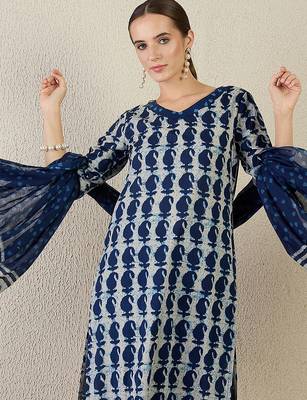 Women Paisley Printed Pure Cotton Kurta with Trousers & Dupatta 1