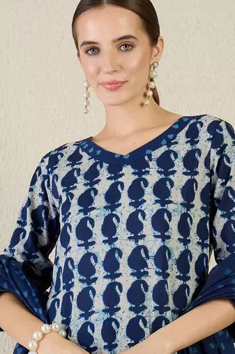 Women Paisley Printed Pure Cotton Kurta with Trousers & Dupatta