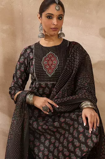 Women Ethnic Motifs Printed Regular Thread Work Pure Cotton Kurta with Trousers & With Dupatta