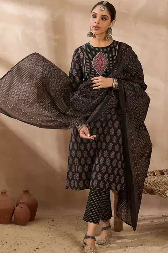 Women Ethnic Motifs Printed Regular Thread Work Pure Cotton Kurta with Trousers & With Dupatta