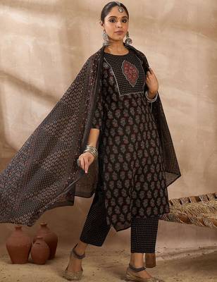 Women Ethnic Motifs Printed Regular Thread Work Pure Cotton Kurta with Trousers & With Dupatta 4