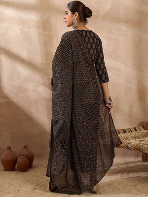 Women Ethnic Motifs Printed Regular Thread Work Pure Cotton Kurta with Trousers & With Dupatta 6