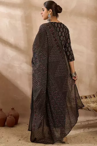 Women Ethnic Motifs Printed Regular Thread Work Pure Cotton Kurta with Trousers & With Dupatta