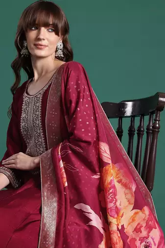 Ethnic Motifs Embroidered Sequinned Kurta with Trousers & With Dupatta