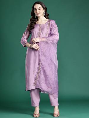 Floral Embroidered Kurta with Trousers & Dupatta 5