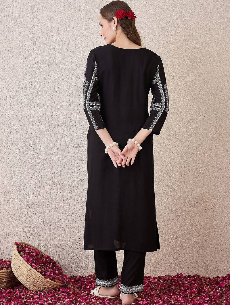 Ethnic Motifs Printed Round Neck Pure Cotton Straight Kurta With Trousers