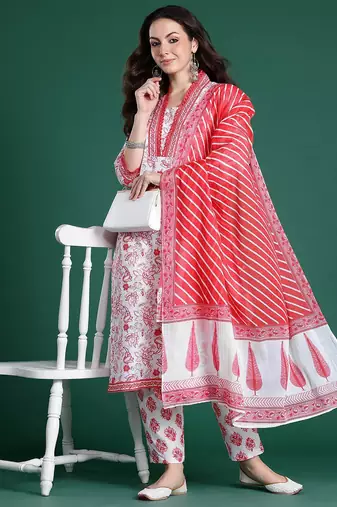Floral Printed Pure Cotton Kurta with Trousers & With Dupatta