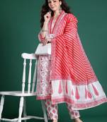 Floral Printed Pure Cotton Kurta with Trousers & With Dupatta