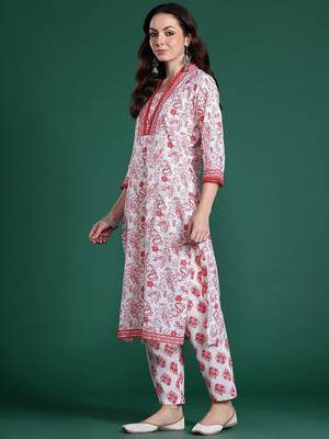 Floral Printed Pure Cotton Kurta with Trousers & With Dupatta 6