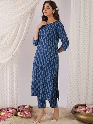 Floral Printed Pure Cotton Straight Kurta With Trousers 5