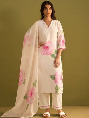 Floral Printed V-Neck Straight Sequinned Linen Kurta With Trousers And Dupatta 2