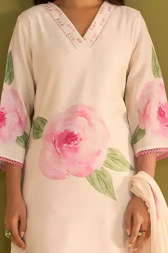 Floral Printed V-Neck Straight Sequinned Linen Kurta With Trousers And Dupatta