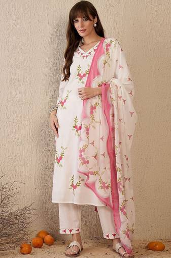 Women Floral Embroidered Regular Thread Work  Cotton Kurta with Trousers & With Dupatta