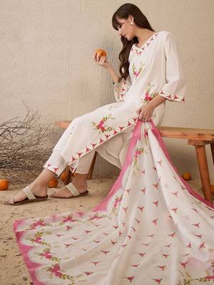 Women Floral Embroidered Regular Thread Work Pure Cotton Kurta with Trousers & With Dupatta 7