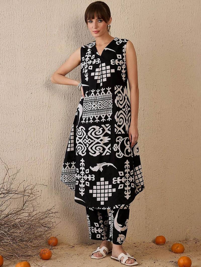 Women Printed Regular Pure Cotton Kurta with Trousers