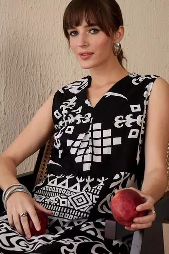 Women Printed Regular Pure Cotton Kurta with Trousers