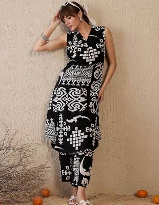 Women Printed Regular Pure Cotton Kurta with Trousers 7