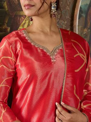 Floral Printed V-Neck Sequinned Straight Kurta With Trousers And Dupatta 3