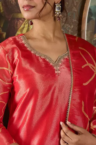 Floral Printed V-Neck Sequinned Straight Kurta With Trousers And Dupatta
