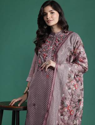 Floral Printed Thread Work Chanderi Silk Kurta with Trousers & With Dupatta 1