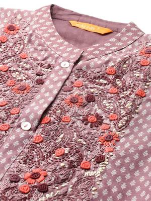 Floral Printed Thread Work Chanderi Silk Kurta with Trousers & With Dupatta 2