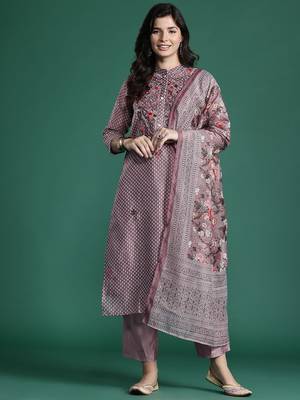 Floral Printed Thread Work Chanderi Silk Kurta with Trousers & With Dupatta 5