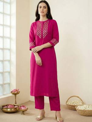 Women Printed Regular Sequinned Kurta with Trousers 1