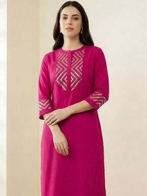Women Printed Regular Sequinned Kurta with Trousers 2