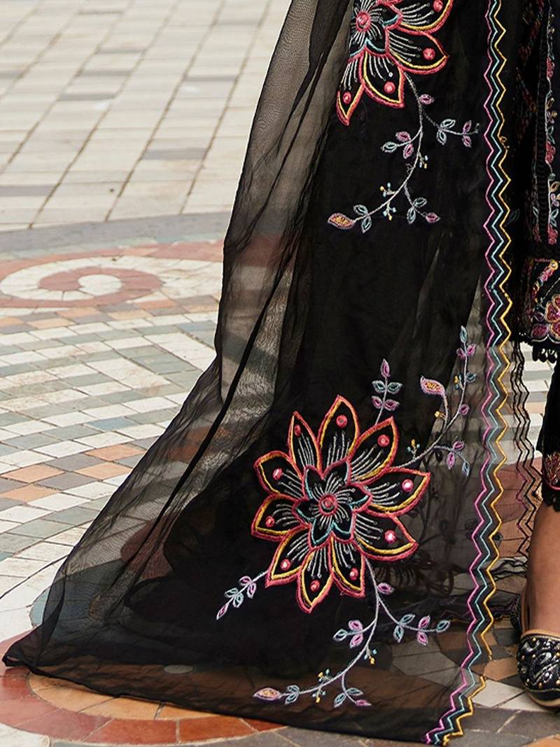 Women Floral Embroidered Regular Thread Work Kurta with Trousers & With Dupatta