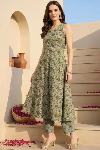 Women Floral Printed Regular Pure Cotton Kurta with Trousers