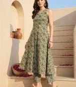 Women Floral Printed Regular Pure Cotton Kurta with Trousers