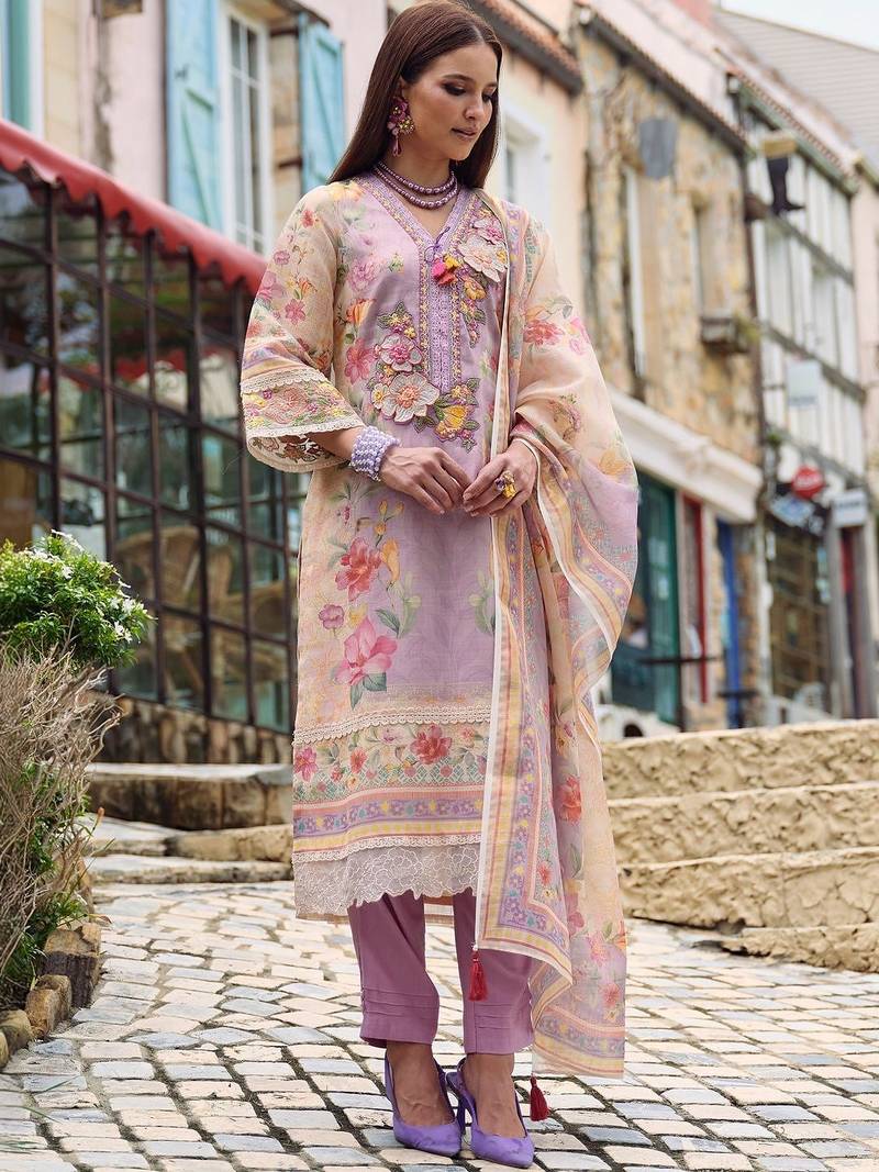 Women Floral Printed Regular Thread Work Linen Kurta with Trousers & With Dupatta