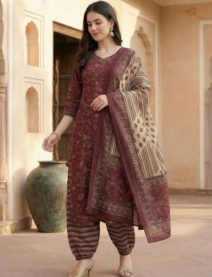 Women Floral Printed Regular Pure Cotton Kurta with Patiala & With Dupatta 1