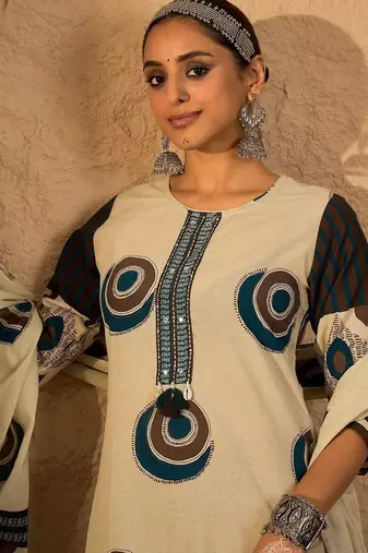 Women Printed Regular Pure Cotton Kurta with Trousers & With Dupatta