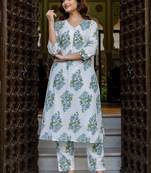 Women Floral Printed Regular Pure Cotton Kurta with Trousers