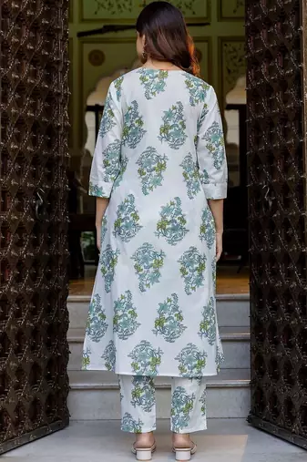 Women Floral Printed Regular Pure Cotton Kurta with Trousers