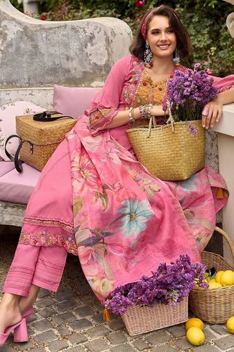 Women Floral Regular Thread Work  Cotton Kurta with Trousers & With Dupatta