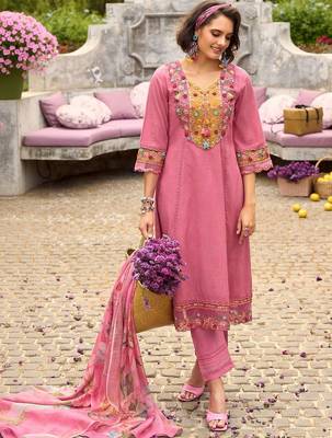 Women Floral Regular Thread Work Pure Cotton Kurta with Trousers & With Dupatta 3