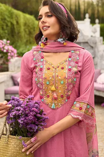 Women Floral Regular Thread Work Pure Cotton Kurta with Trousers & With Dupatta