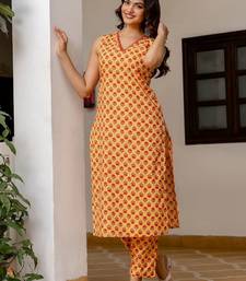 Women Floral Printed Regular Pure Cotton Kurta with Trousers