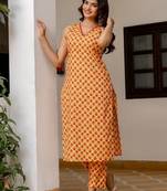Women Floral Printed Regular Pure Cotton Kurta with Trousers