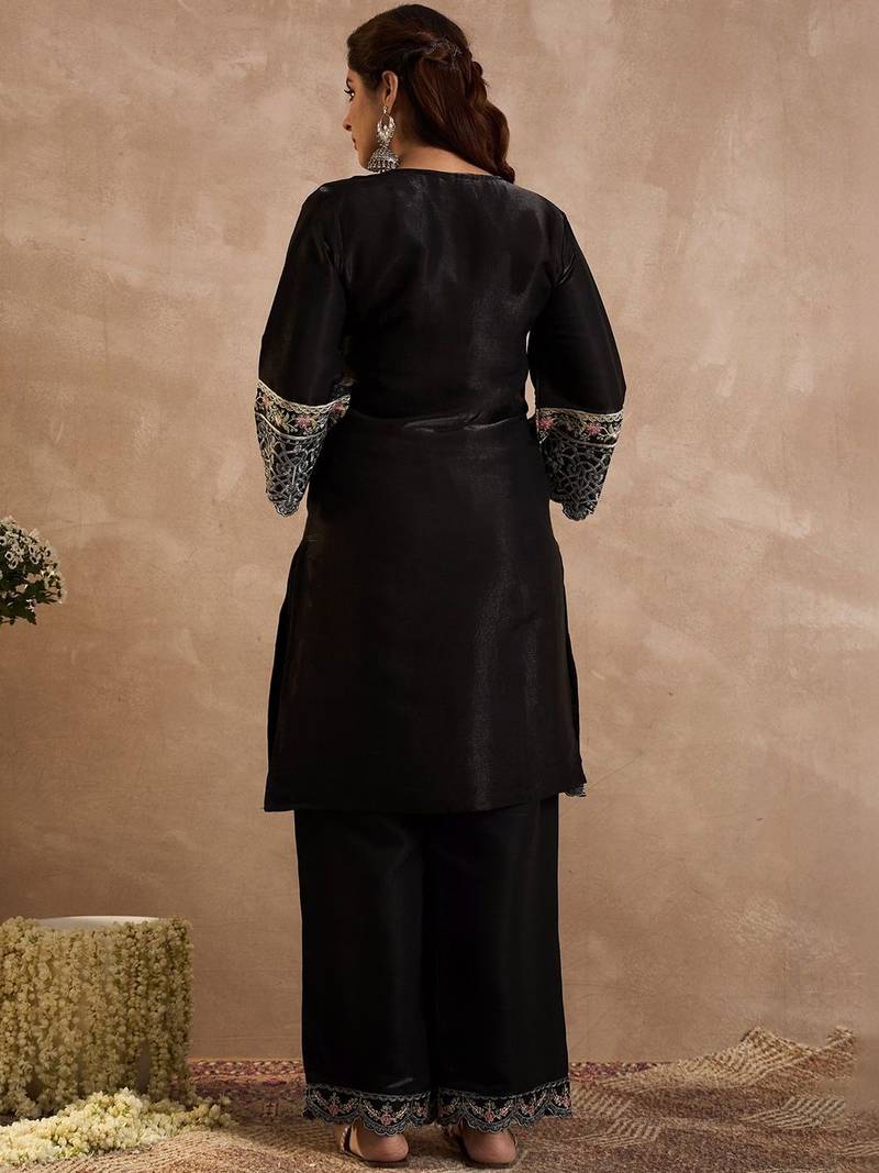 Women Ethnic Motifs Embroidered Regular Thread Work Kurta with Trousers