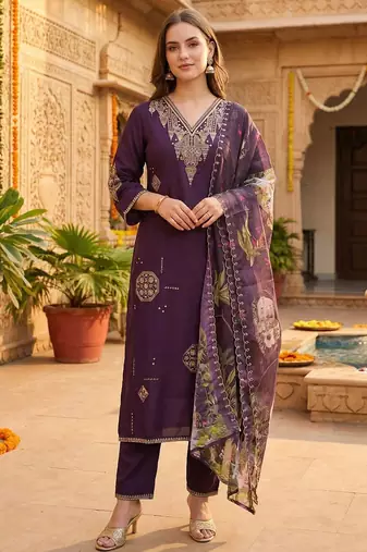 Women Ethnic Motifs Embroidered Regular Thread Work Kurta with Trousers & With Dupatta