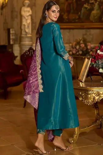 Women Ethnic Motifs Embroidered Regular Thread Work Kurta with Trousers & With Dupatta