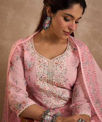 Women Floral Printed Regular Thread Work Linen Kurta with Trousers & With Dupatta 3