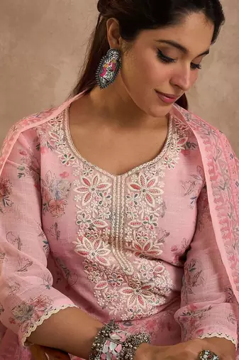 Women Floral Printed Regular Thread Work Linen Kurta with Trousers & With Dupatta