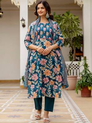 Women Floral Printed Regular Pure Cotton Kurta with Trousers & With Dupatta 2