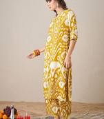 Women Ethnic Motifs Printed Regular Kurta with Trousers
