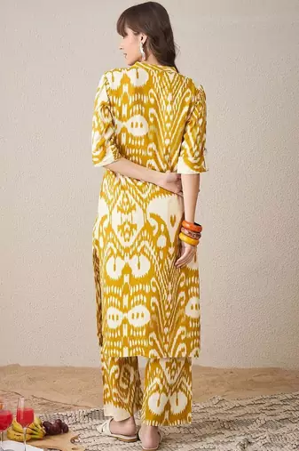 Women Ethnic Motifs Printed Regular Kurta with Trousers