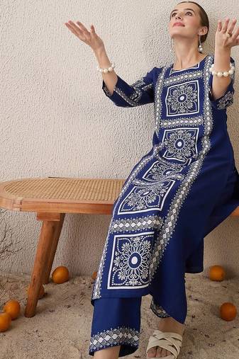 Women Ethnic Motifs Printed Regular Kurta with Trousers